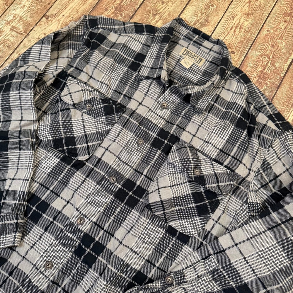 Duluth Trading Co Free Swingin Flannel Shirt Mens 2XL Gray Black Plaid Cotton